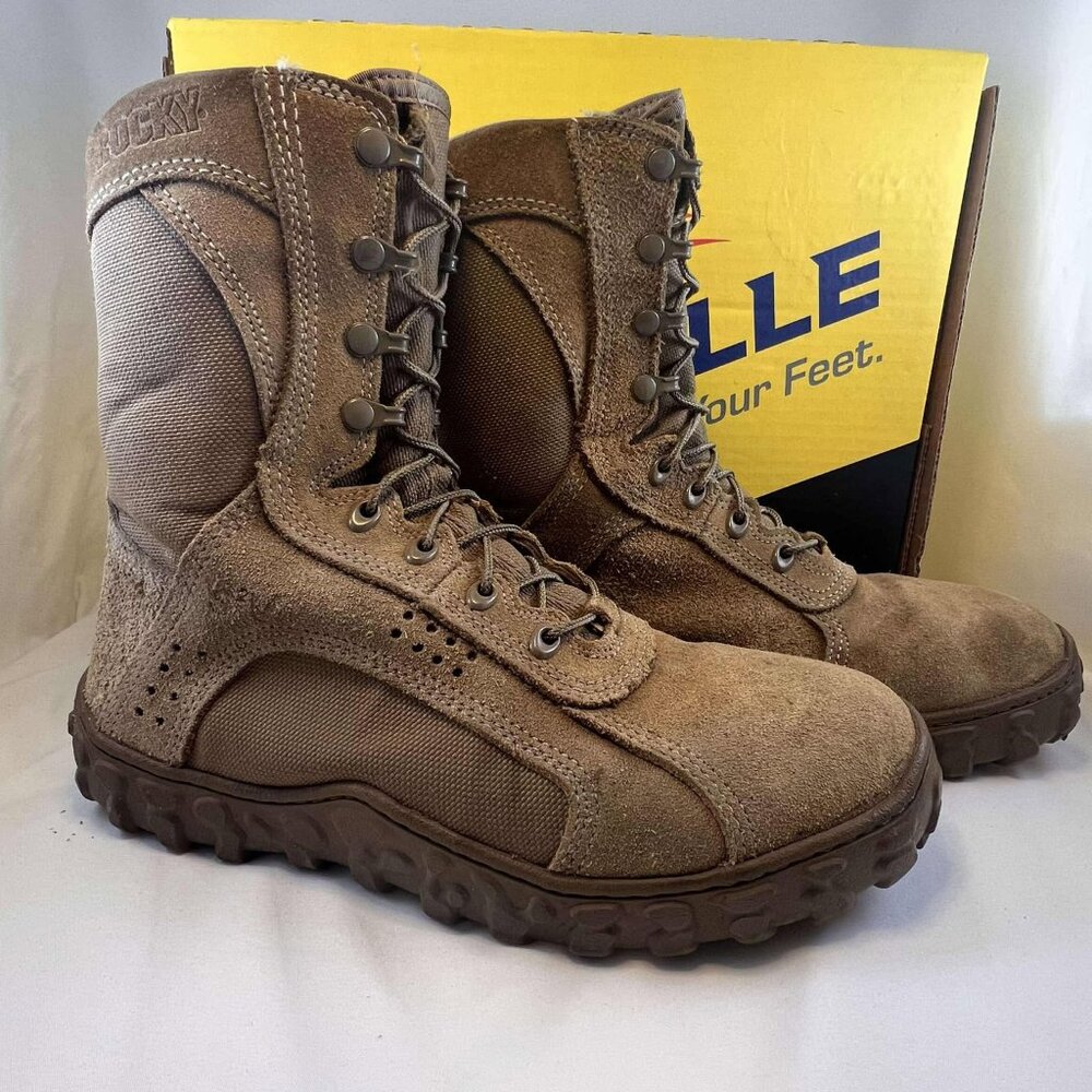 BELLEVILLE MILITARY BOOTS SIZE 10 W  HOT WEATHER/STEEL TOE/SAGE..LEATHER/NYLON